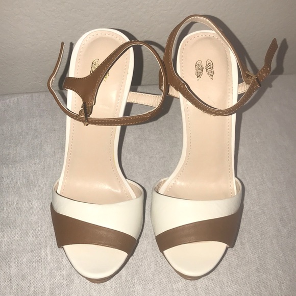 Victoria’s Secret platform sandals - Picture 7 of 11